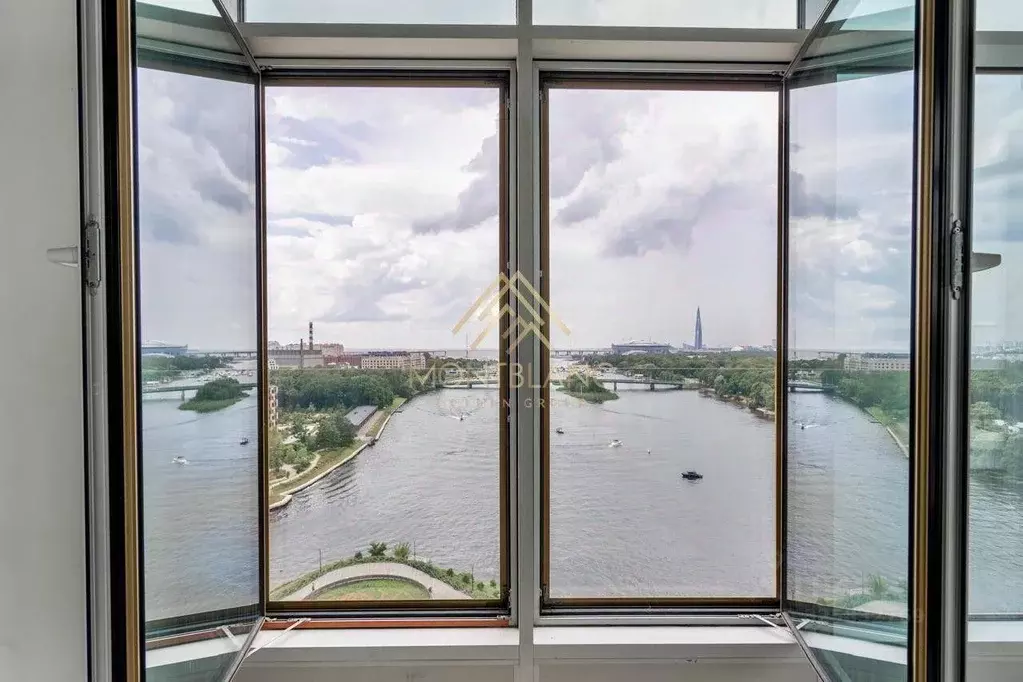 Квартира, 4 комнаты, 226.9 м - Фото 1