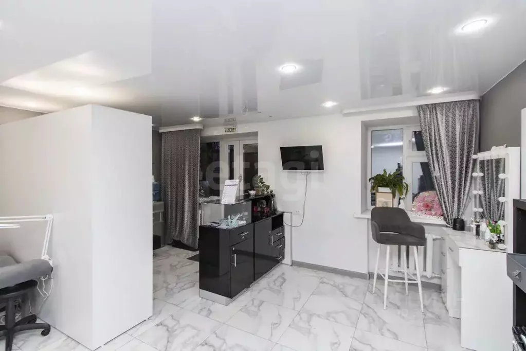 Помещение свободного назначения в Тюменская область, Тюмень ул. ... - Фото 1