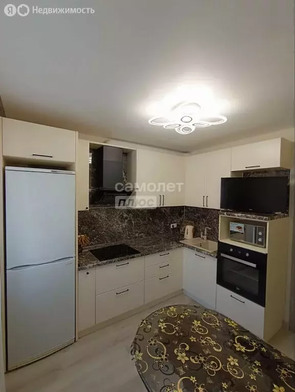 3-комнатная квартира: Челябинск, Кыштымская улица, 3А (65 м) - Фото 0