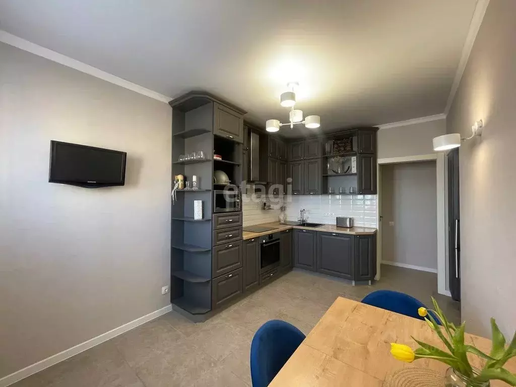 2-к кв. Тюменская область, Тюмень ул. Мельникайте, 144 (68.3 м) - Фото 2