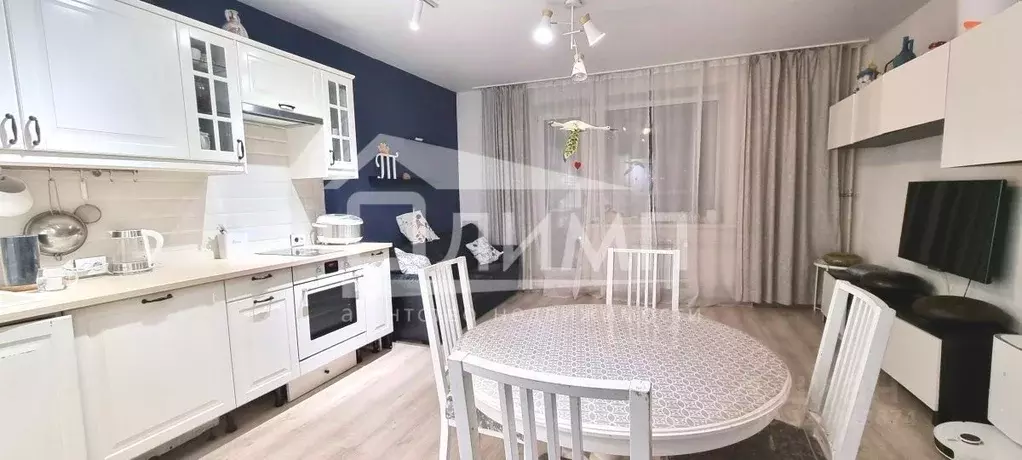 3-к кв. Челябинская область, Челябинск просп. Краснопольский, 7 (82.7 ... - Фото 0