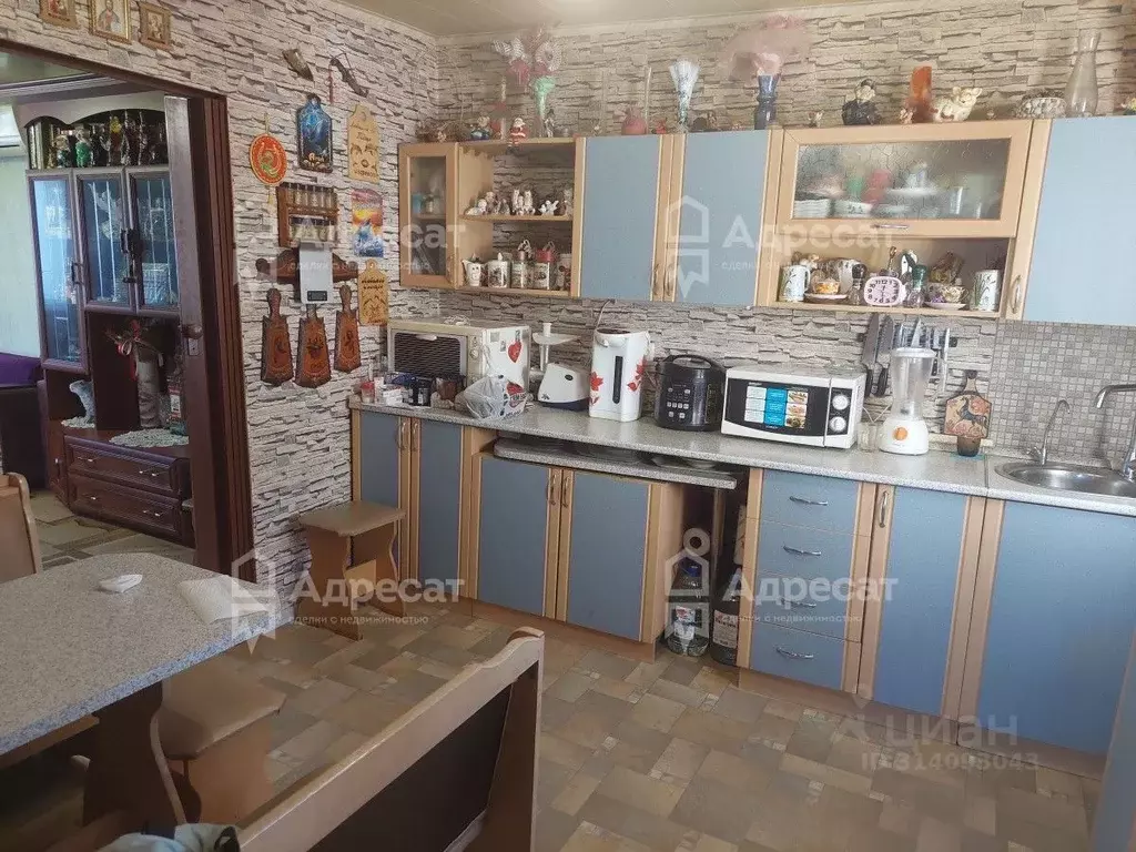 Дом в Волгоградская область, Волгоград ул. Джамбула Джабаева (65 м) - Фото 1