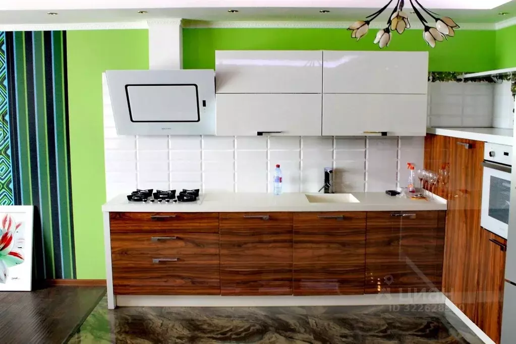 2-к кв. Саха (Якутия), Якутск ул. Чехова, 35 (105.7 м) - Фото 2