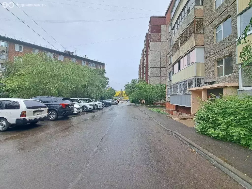 3-комнатная квартира: Улан-Удэ, улица Мокрова, 42 (64.1 м) - Фото 1