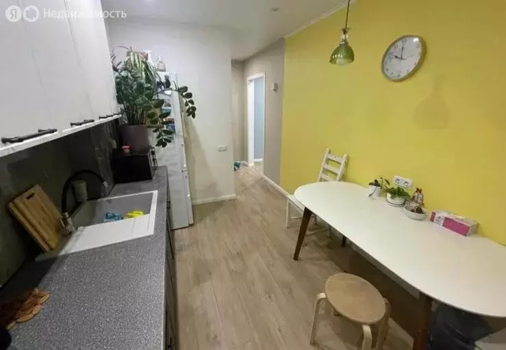 2-комнатная квартира: Якутск, улица Дзержинского, 12/3 (46 м) - Фото 0