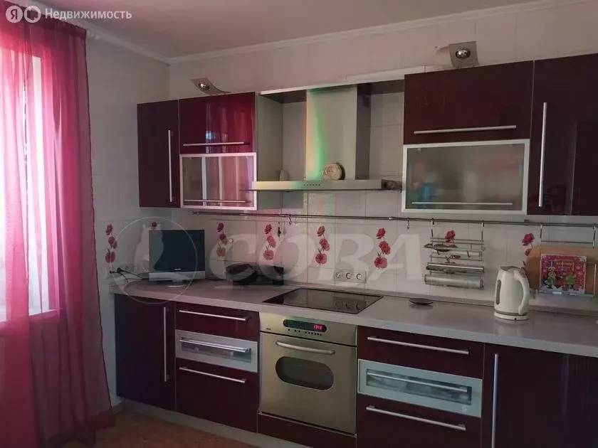 3-комнатная квартира: Тюмень, улица Мельникайте, 138 (98 м) - Фото 1