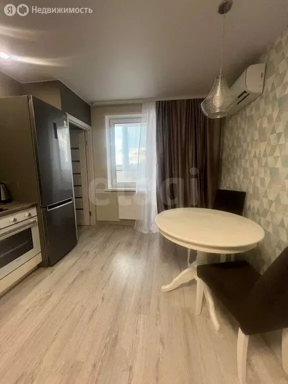 1-комнатная квартира: Тюмень, улица Вадима Бованенко, 1 (32.3 м) - Фото 2