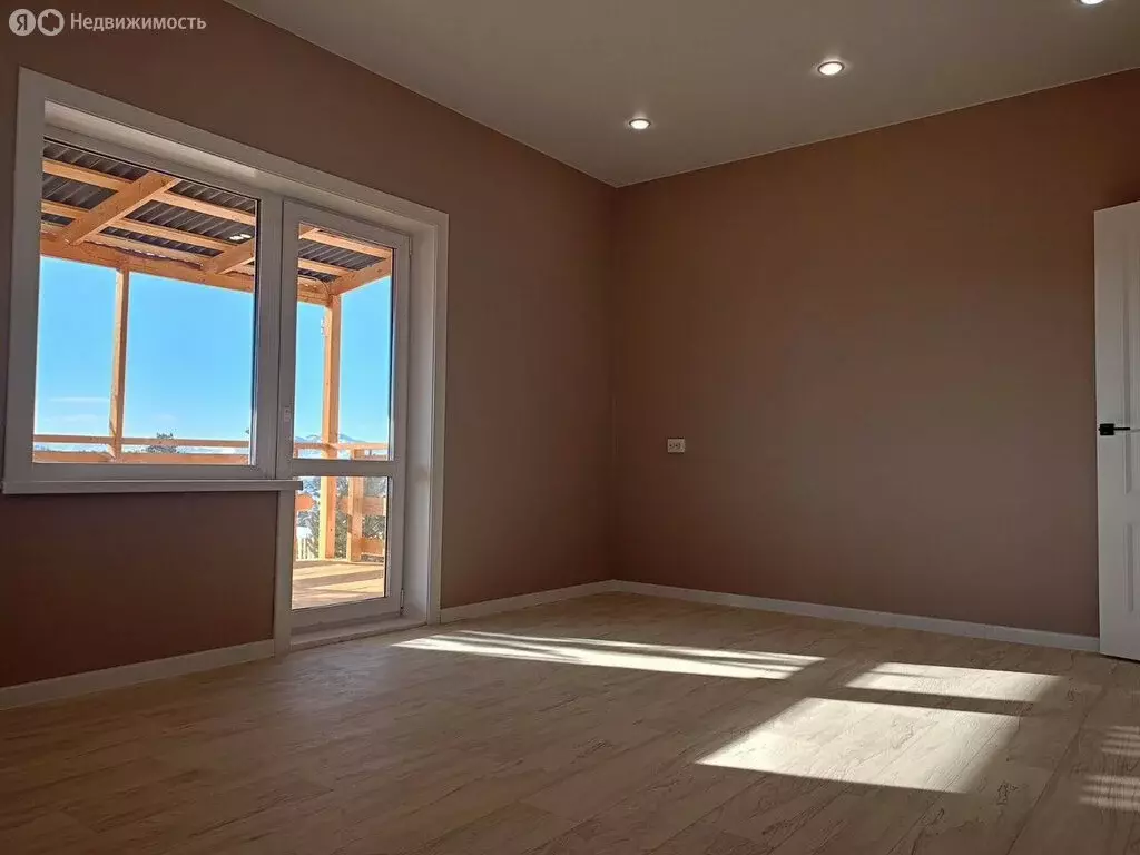 Дом в Тарбагатайский район, сельское поселение Саянтуйское, село ... - Фото 1