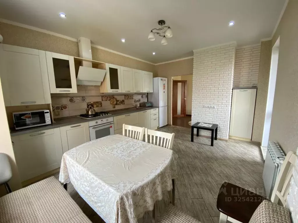 3-к кв. Астраханская область, Астрахань ул. 2-я Игарская, 10 (85.8 м) - Фото 1