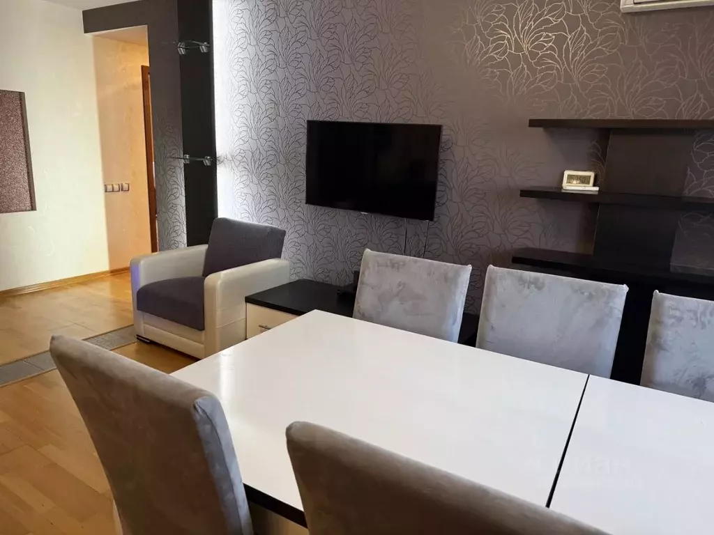 2-к кв. Севастополь ул. Генерала Лебедя, 6 (70.0 м) - Фото 2