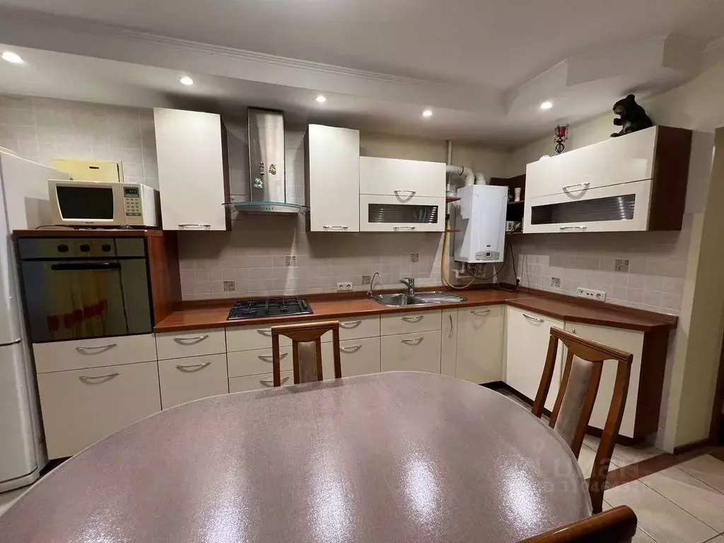 2-к кв. Татарстан, Казань ул. Толбухина, 7 (70.0 м) - Фото 1
