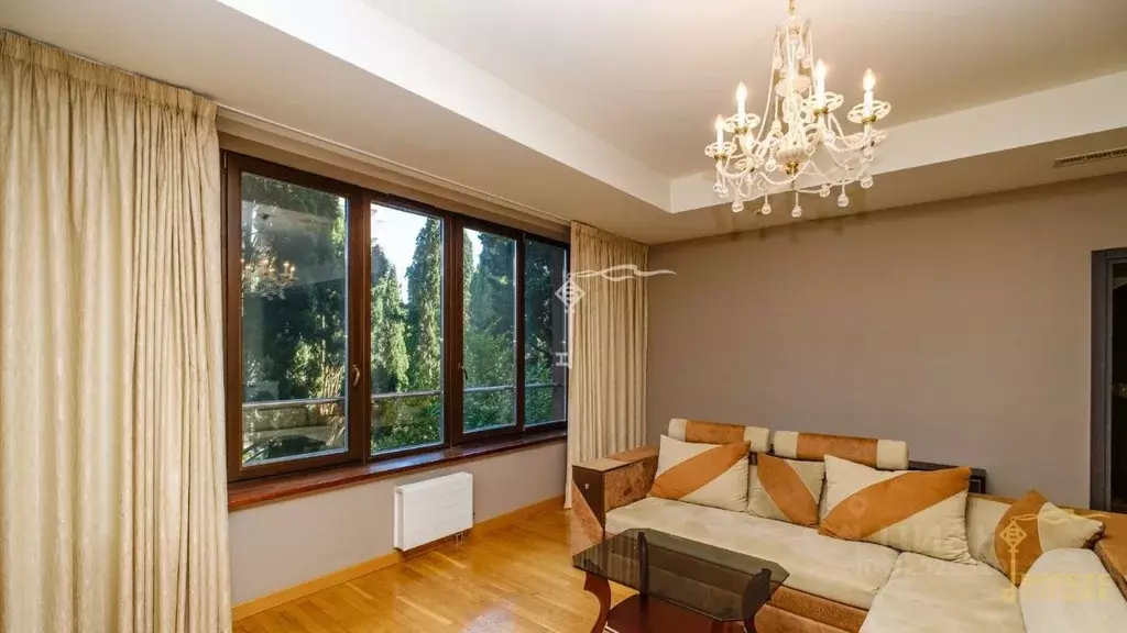 2-к кв. Крым, Ялта проезд Парковый, 2 (72.0 м) - Фото 1