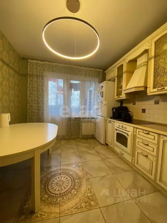3-к кв. Башкортостан, Уфа Российская ул., 47 (80.0 м) - Фото 0