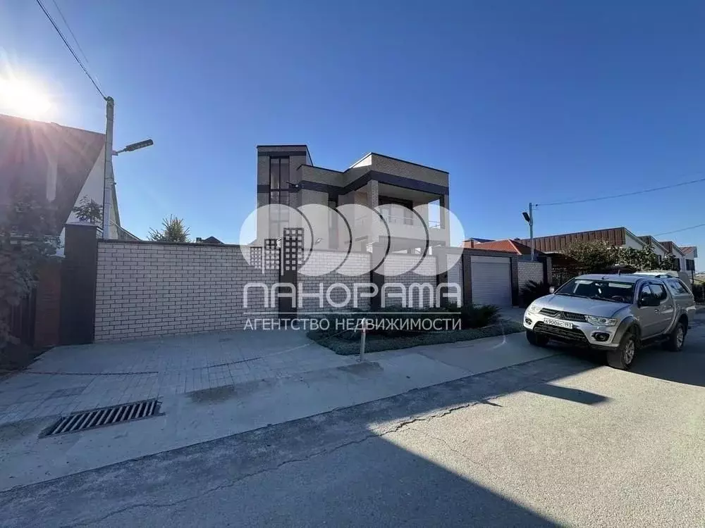 Дом в Краснодарский край, Анапа  (310 м) - Фото 1