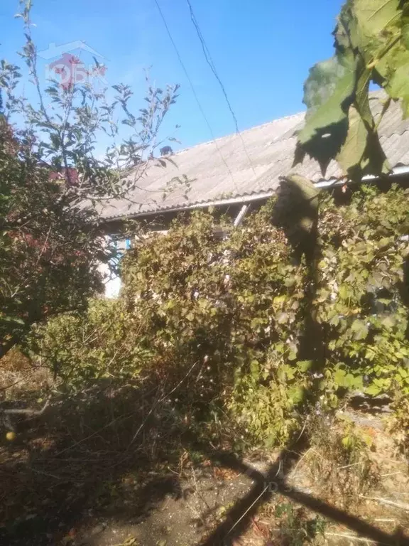 Дом в Крым, Сакский район, с. Уютное ул. Победы, 9 (100 м) - Фото 2