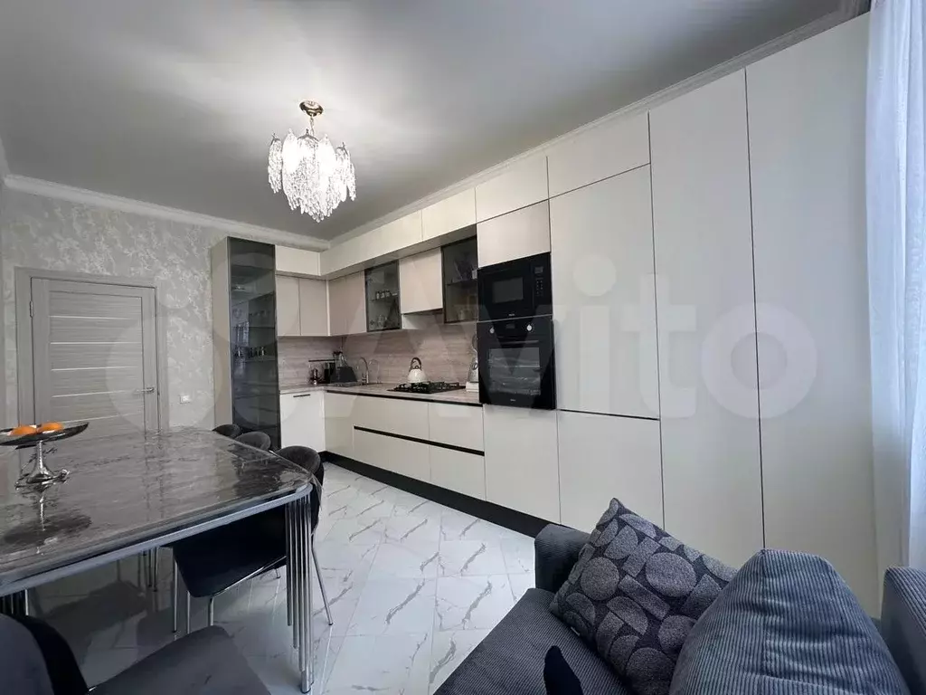 2-к. квартира, 72 м, 4/7 эт. - Фото 1