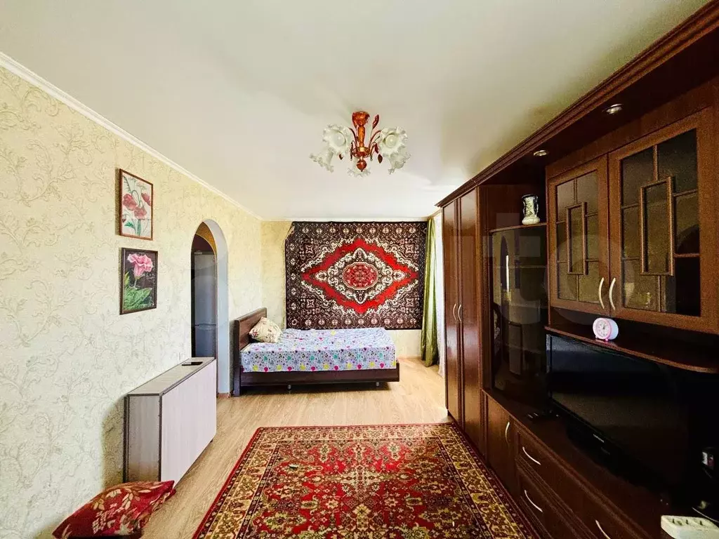 1-к. квартира, 30,4 м, 5/5 эт. - Фото 0
