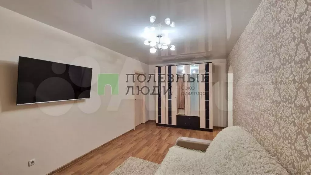 2-к. квартира, 42,2 м, 1/9 эт. - Фото 1