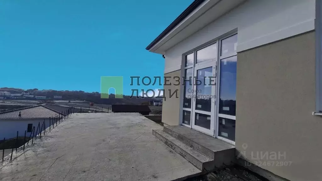 Дом в Краснодарский край, Новороссийск городской округ, с. Мысхако ул. ... - Фото 1