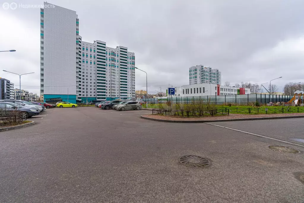 3-комнатная квартира: Санкт-Петербург, Глухарская улица, 20 (77.9 м) - Фото 1