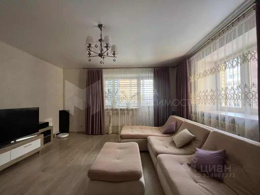 3-к кв. Тюменская область, Тюмень ул. Дружбы, 73 (89.0 м) - Фото 1