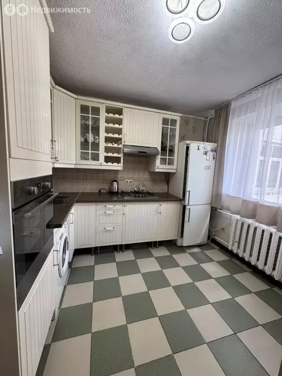 3-комнатная квартира: Нижний Новгород, улица Веденяпина, 1А (62.7 м) - Фото 1