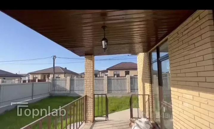 Дом в Краснодарский край, Крымский район, Варениковская ст-ца Красная ... - Фото 1