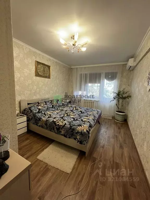 3-к кв. Астраханская область, Астрахань ул. Безжонова, 92 (60.4 м) - Фото 0