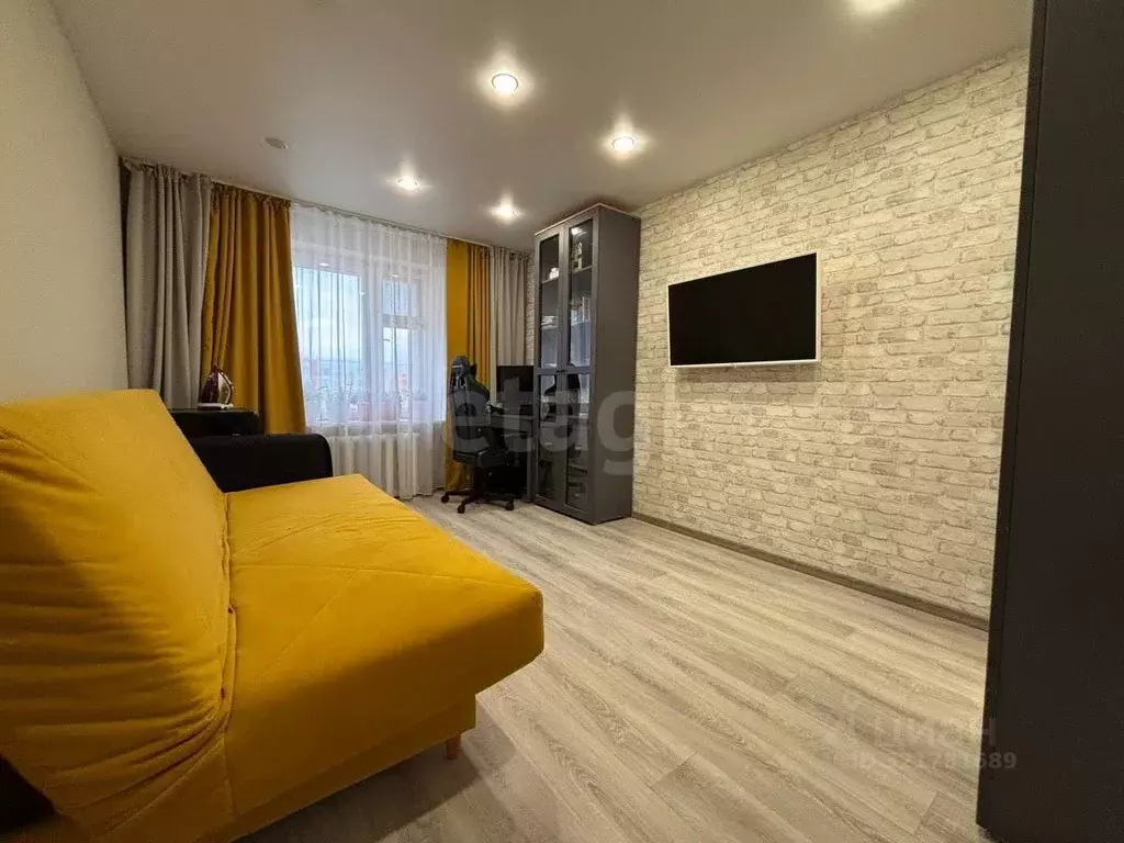 2-к кв. Ямало-Ненецкий АО, Новый Уренгой Юбилейный мкр, 2/7 (55.9 м) - Фото 2