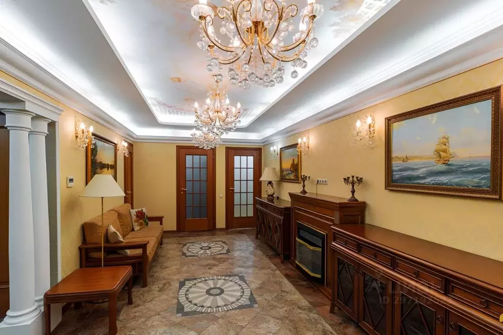 3-к кв. Омская область, Омск ул. Красный Путь, 34 (149.0 м) - Фото 1