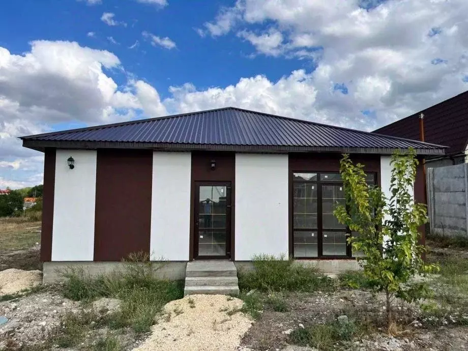 Дом в Крым, Симферопольский район, с. Трудовое ул. Нижняя, 30 (115 м) - Фото 1