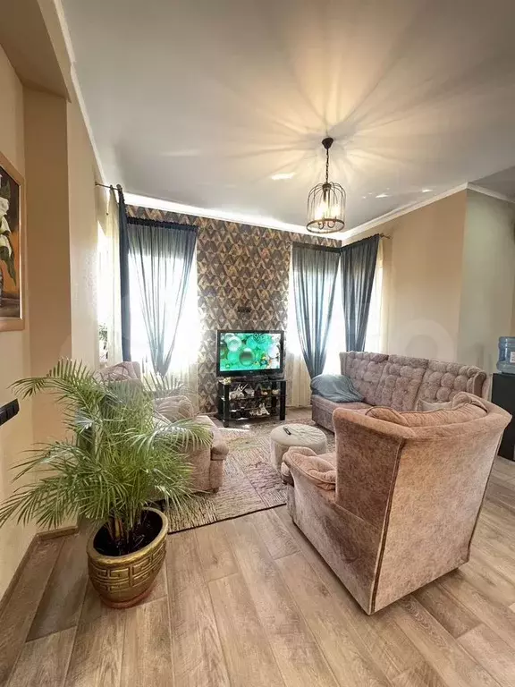 Дом 140 м на участке 3 сот. - Фото 1
