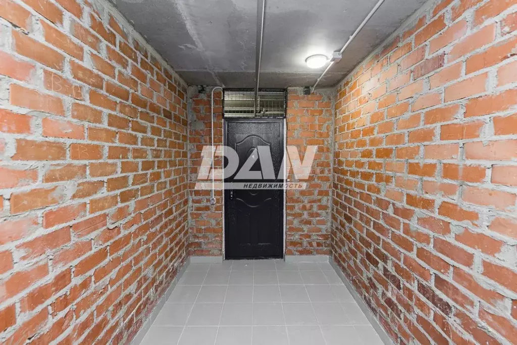 Гараж в Челябинская область, Челябинск просп. Ленина, 64Б (8 м) - Фото 1