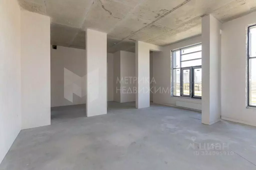 Помещение свободного назначения в Тюменская область, Тюмень ул. ... - Фото 1