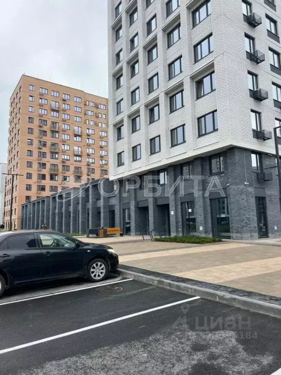 Помещение свободного назначения в Тюменская область, Тюмень ул. ... - Фото 1