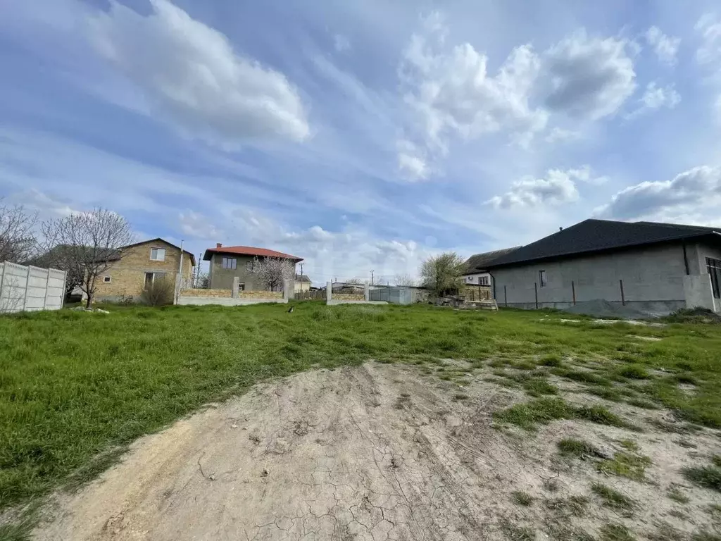 Участок в Крым, Симферополь ул. Асана Сулейманова (7.17 сот.) - Фото 1