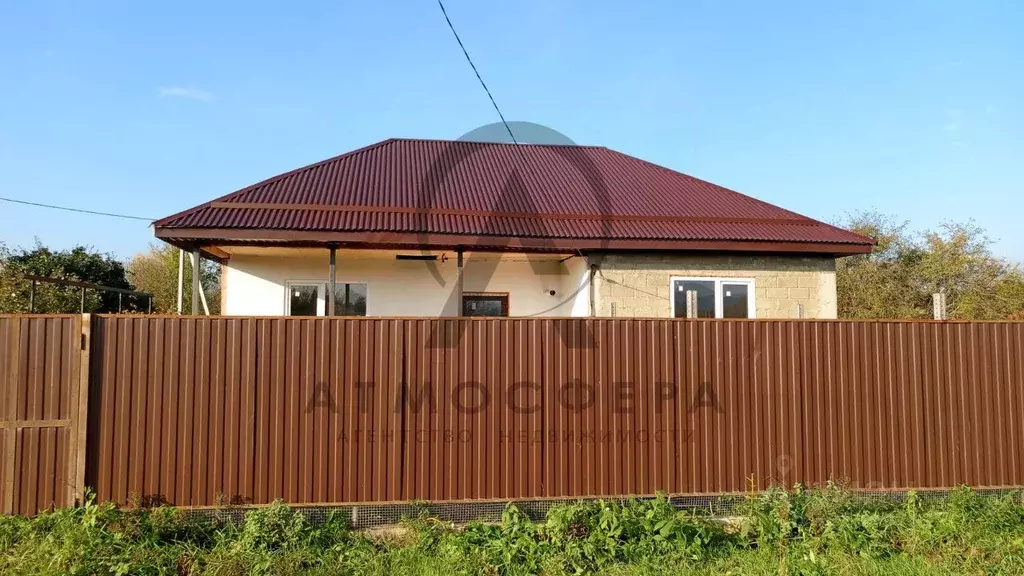 Дом в Краснодарский край, Хадыженск Апшеронский район, Питерская ул. ... - Фото 1