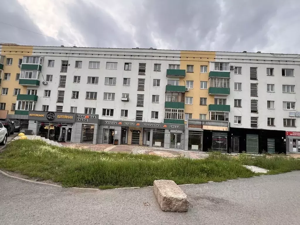 3-к кв. Башкортостан, Уфа ул. 50-летия Октября, 26 (57.0 м) - Фото 1