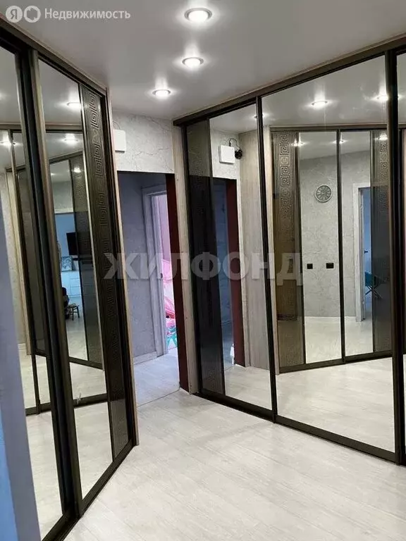 3-комнатная квартира: Нижний Тагил, Октябрьский проспект, 2 (60 м) - Фото 1