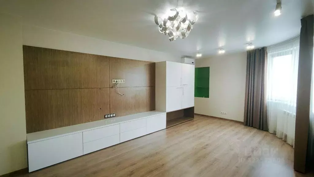 3-к кв. Свердловская область, Екатеринбург ул. Луганская, 4 (109.9 м) - Фото 1