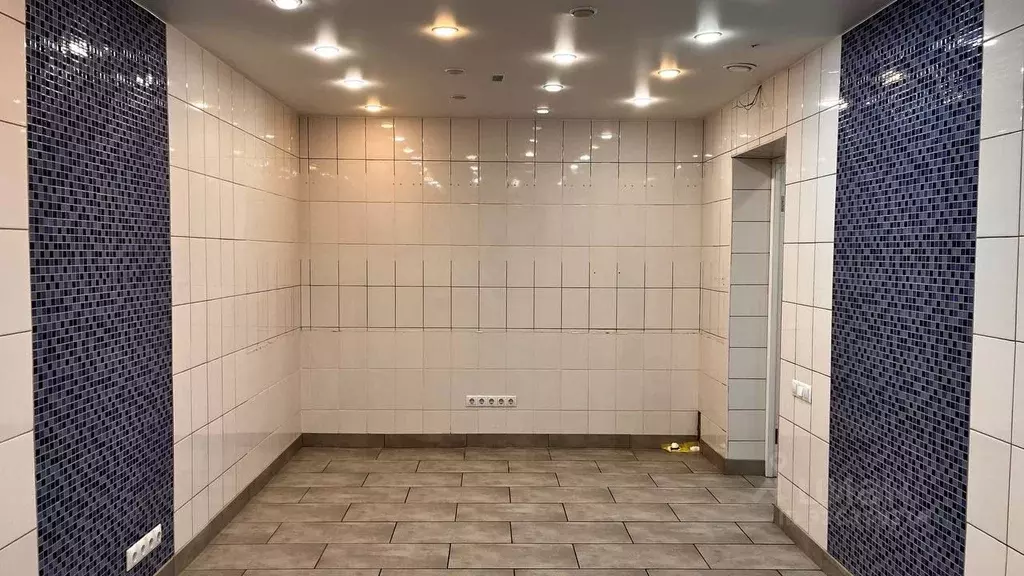 Помещение свободного назначения в Омская область, Омск ул. ... - Фото 2