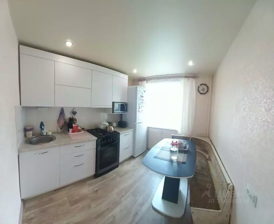 4-к кв. Коми, Сыктывкар просп. Бумажников, 42 (79.4 м) - Фото 0
