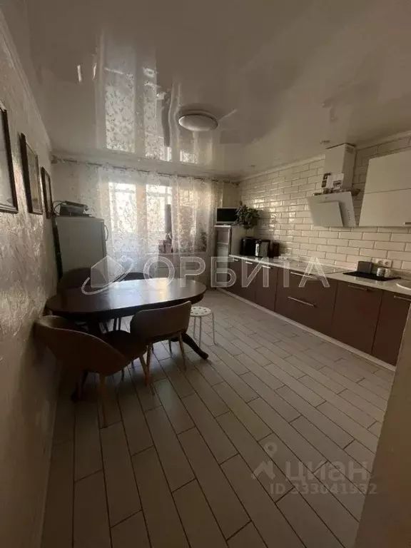 3-к кв. Тюменская область, Тюмень Кремлевская ул., 110к1 (90.0 м) - Фото 2