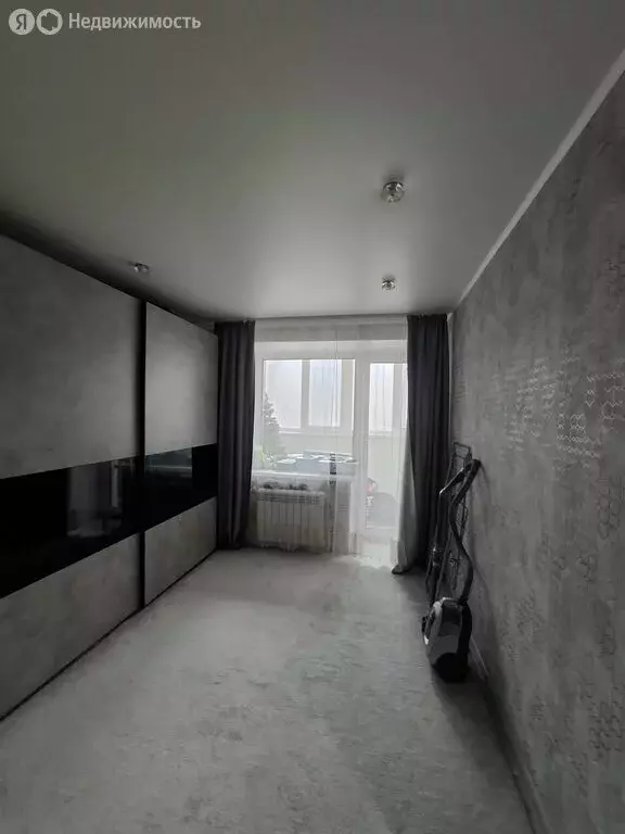 3-комнатная квартира: Октябрьский, 34-й микрорайон, 11/2 (80 м) - Фото 1