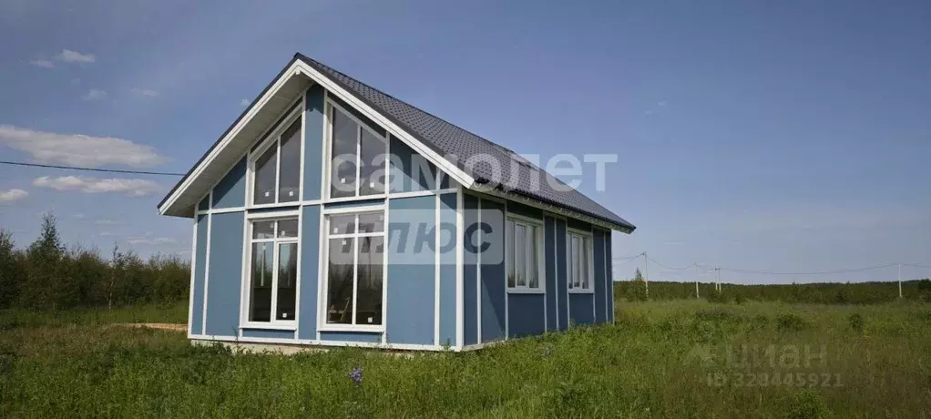 Дом в Марий Эл, Медведевский район, Азяковское с/пос, д. Шеклянур ул. ... - Фото 1