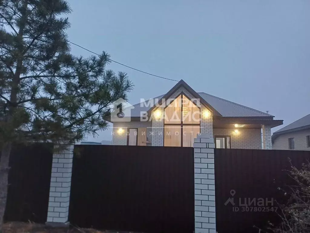 Дом в Омская область, Омский район, с. Усть-Заостровка  (135 м) - Фото 1