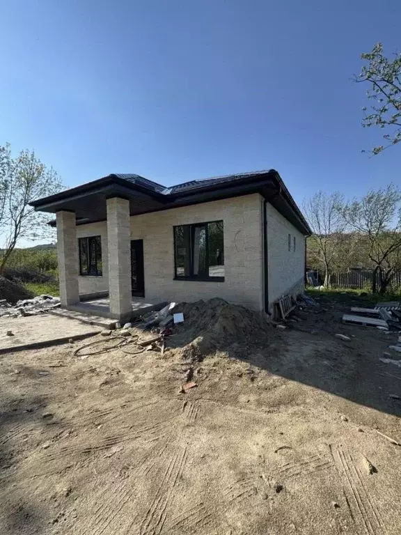 Дом в Ставропольский край, Ставрополь Озон СНТ, 98 (140 м) - Фото 1