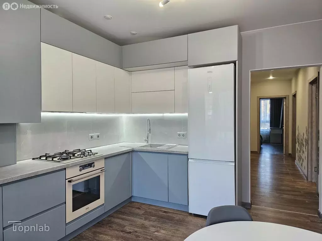 3-комнатная квартира: Калининград, Артиллерийская улица, 85А (79.9 м) - Фото 1