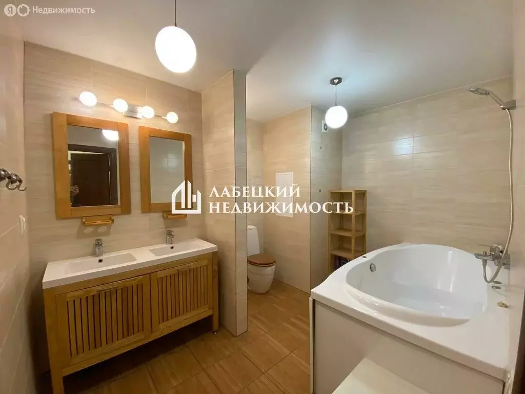 3-комнатная квартира: Москва, Октябрьская улица, 105 (74.8 м) - Фото 1