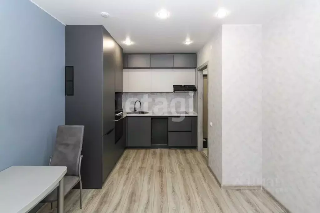 Студия Тюменская область, Тюмень ул. Краснооктябрьская, 14 (28.4 м) - Фото 1